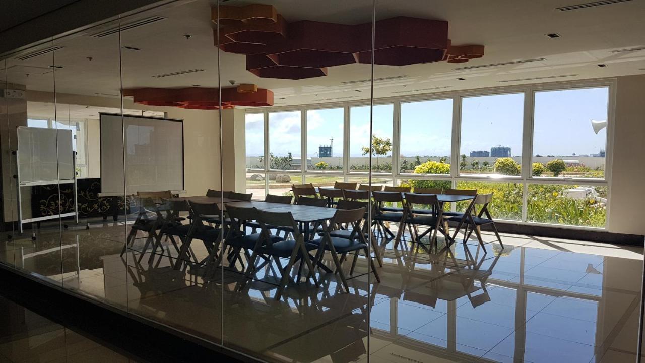Mactan Newtown Condo With Garden And Ocean View 8Newtown Blvd Isla de Mactán Exterior foto
